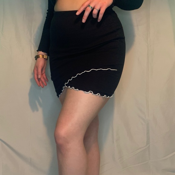 Sunday Best Skirt - Picture 2 of 3